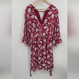 Mystree Red White Floral Dress NWT Size Medium